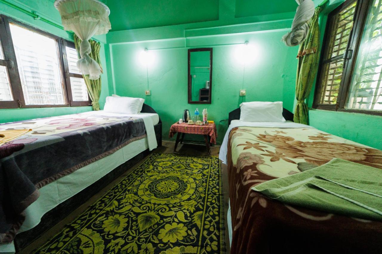 Chitwan Gaida Lodge - Animal Lovers & Birdwatchers Paradise Sauraha Eksteriør bilde