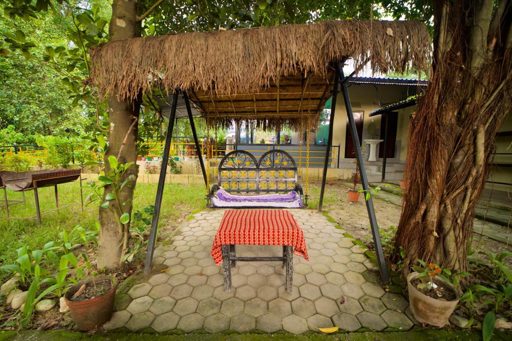 Chitwan Gaida Lodge - Animal Lovers & Birdwatchers Paradise Sauraha Eksteriør bilde