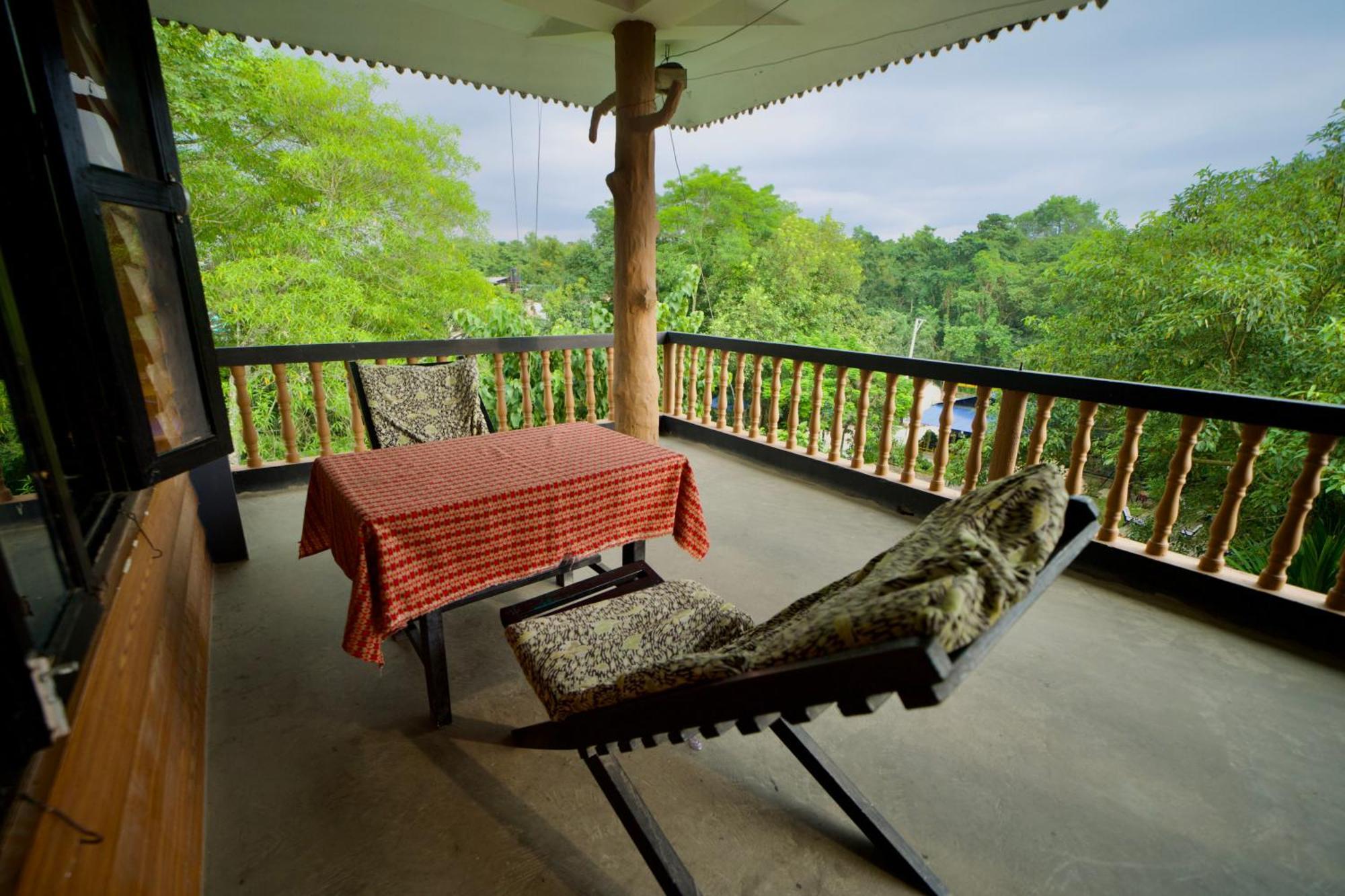 Chitwan Gaida Lodge - Animal Lovers & Birdwatchers Paradise Sauraha Eksteriør bilde