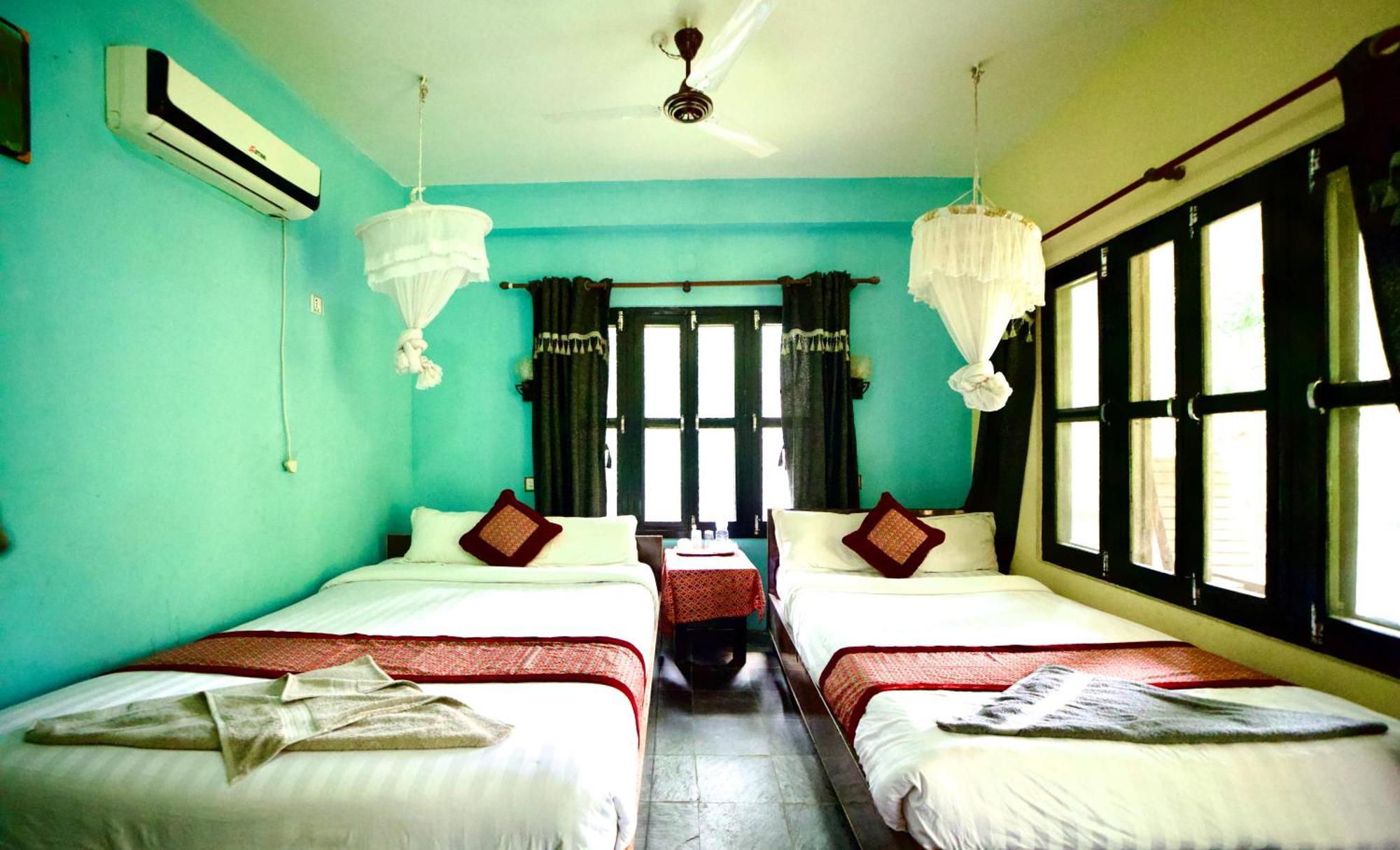 Chitwan Gaida Lodge - Animal Lovers & Birdwatchers Paradise Sauraha Eksteriør bilde