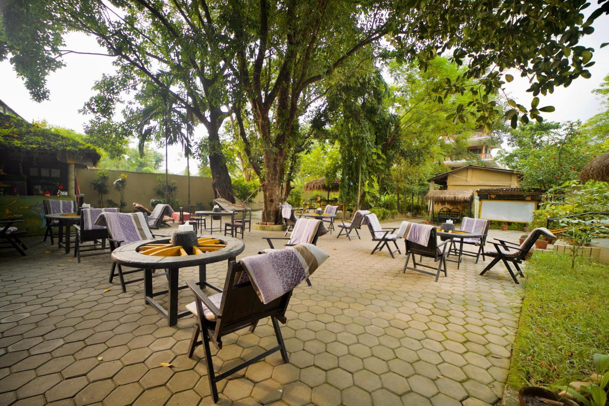 Chitwan Gaida Lodge - Animal Lovers & Birdwatchers Paradise Sauraha Eksteriør bilde