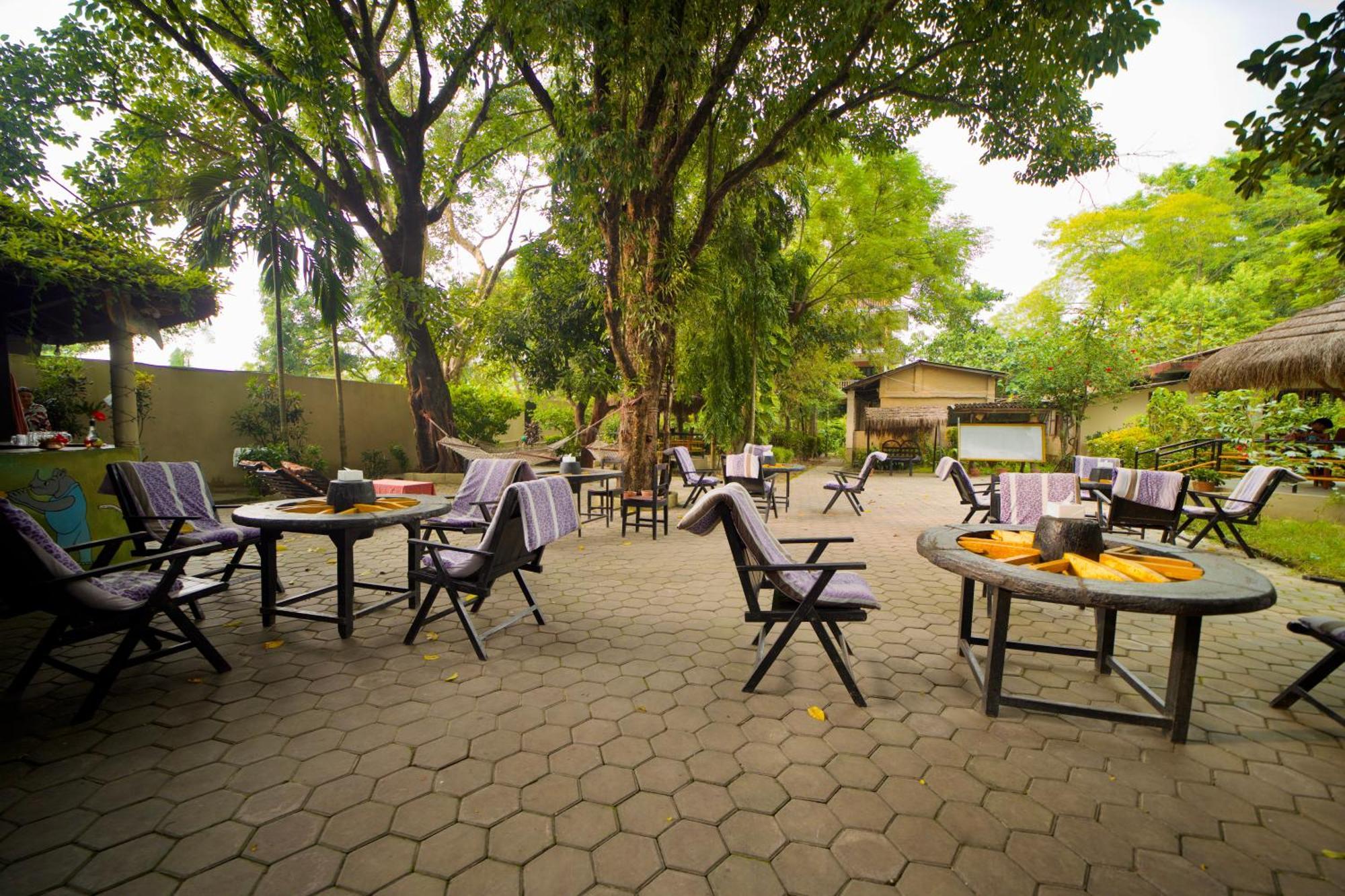 Chitwan Gaida Lodge - Animal Lovers & Birdwatchers Paradise Sauraha Eksteriør bilde